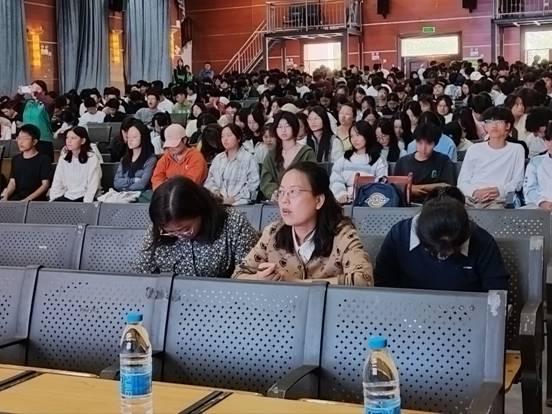 8820a9518a6f4030e2e5a60b7bdd4acc